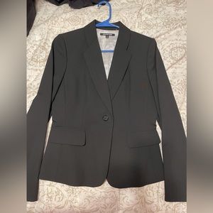 women’s black suit jacket